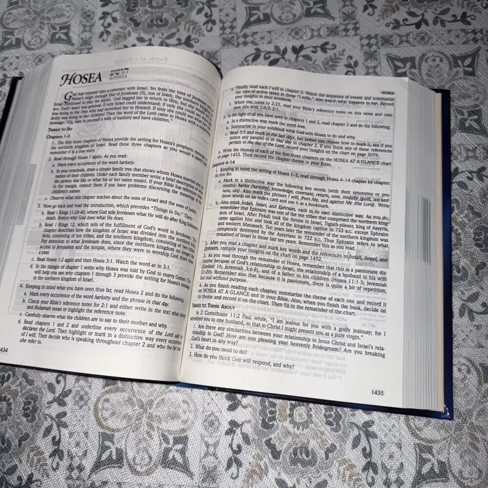 The New Inductive Study Bible by Precept Ministries Kay Arthur NASV Upd Hardback